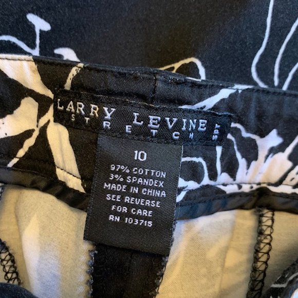 Larry Levine Black Floral Crop Pants Size 10 - Picture 9 of 9